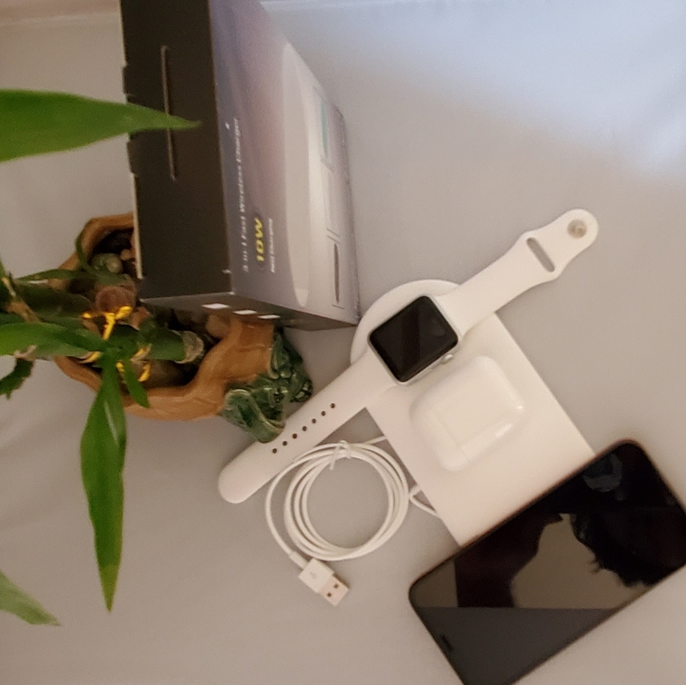 3 in 1 Multifunction Charger - Picture 2 of 4